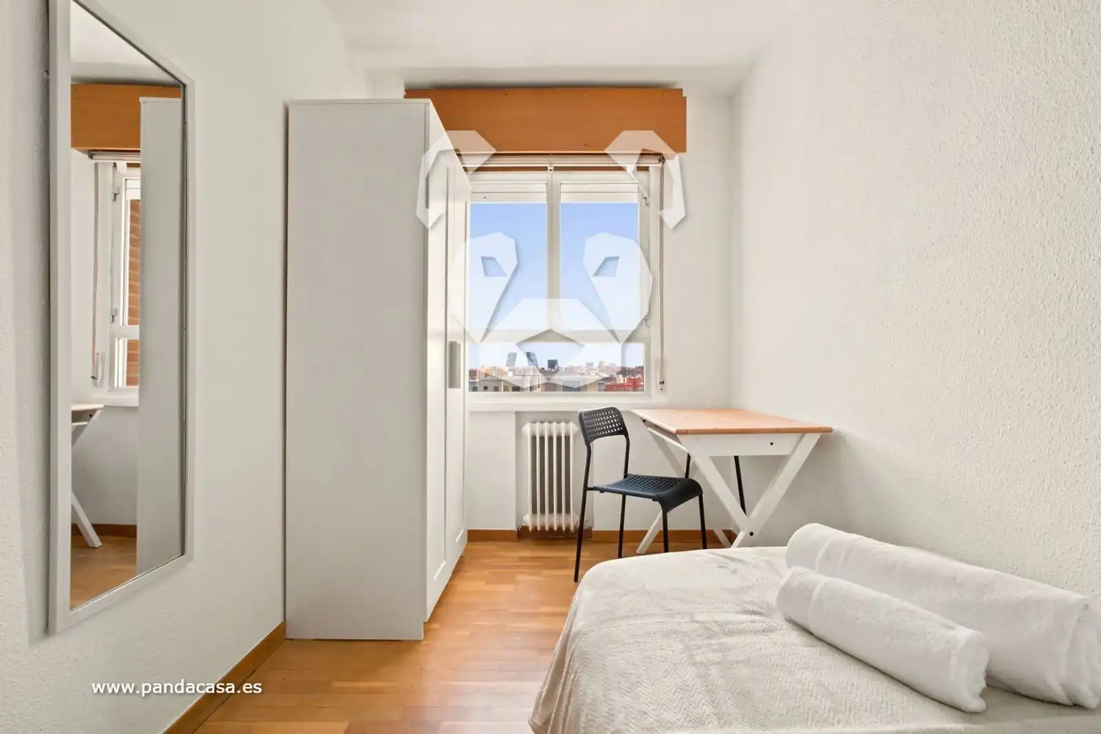 Schlafzimmer von Wohnung zur Miete in Madrid mit Heizung und Möbliert