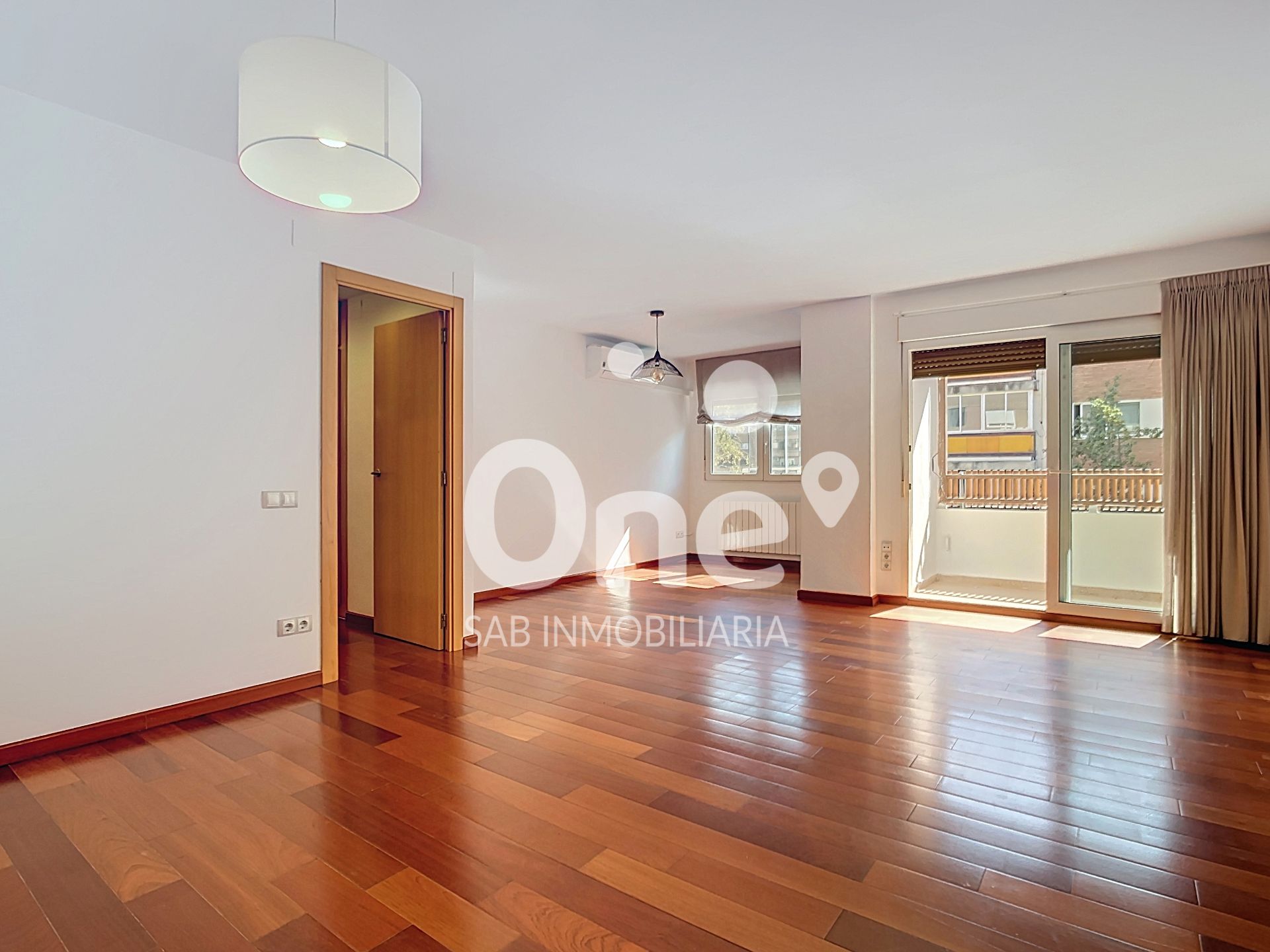 Sala d'estar de Pis de lloguer en  Valencia Capital amb Aire condicionat, Calefacció i Parquet