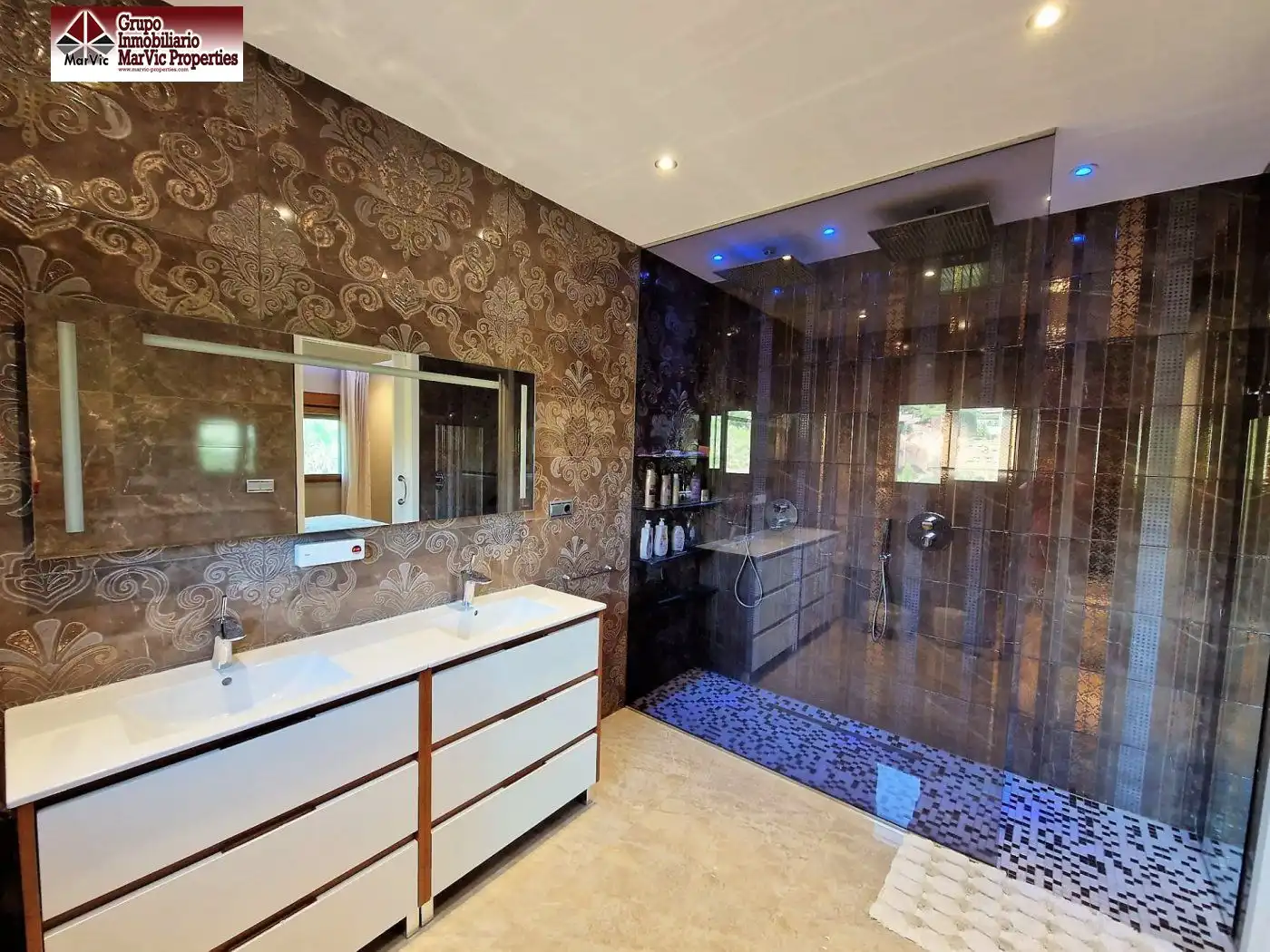 Bany de Casa o xalet en venda en La Nucia amb Aire condicionat, Calefacció i Jardí privat