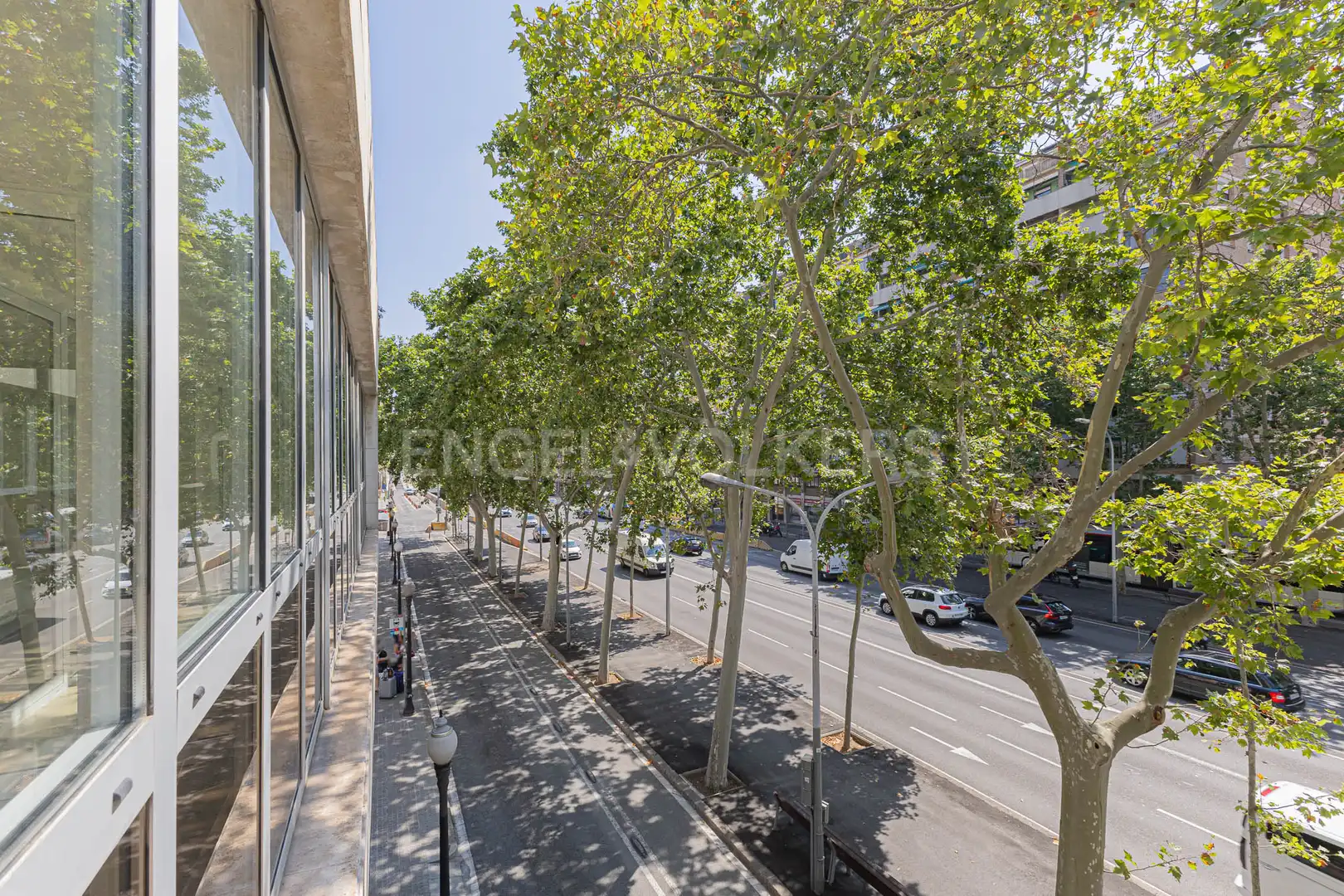 Außenansicht von Wohnung zum Verkauf in Barcelona mit Klimaanlage, Heizung und Parkett