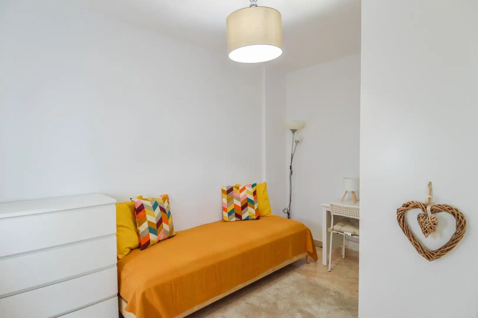 Habitación de Dúplex de alquiler en Telde con Amueblado