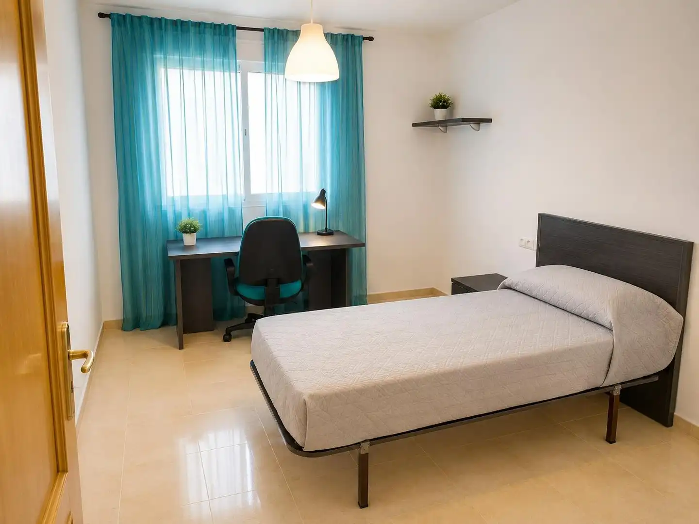 Bedroom of Flat for rent in Málaga  with Terrace and Storage room
