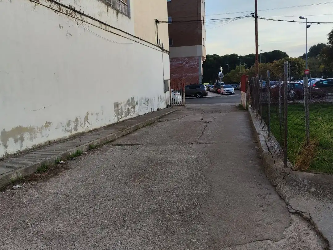 Exterior view of Garage for sale in Huesca