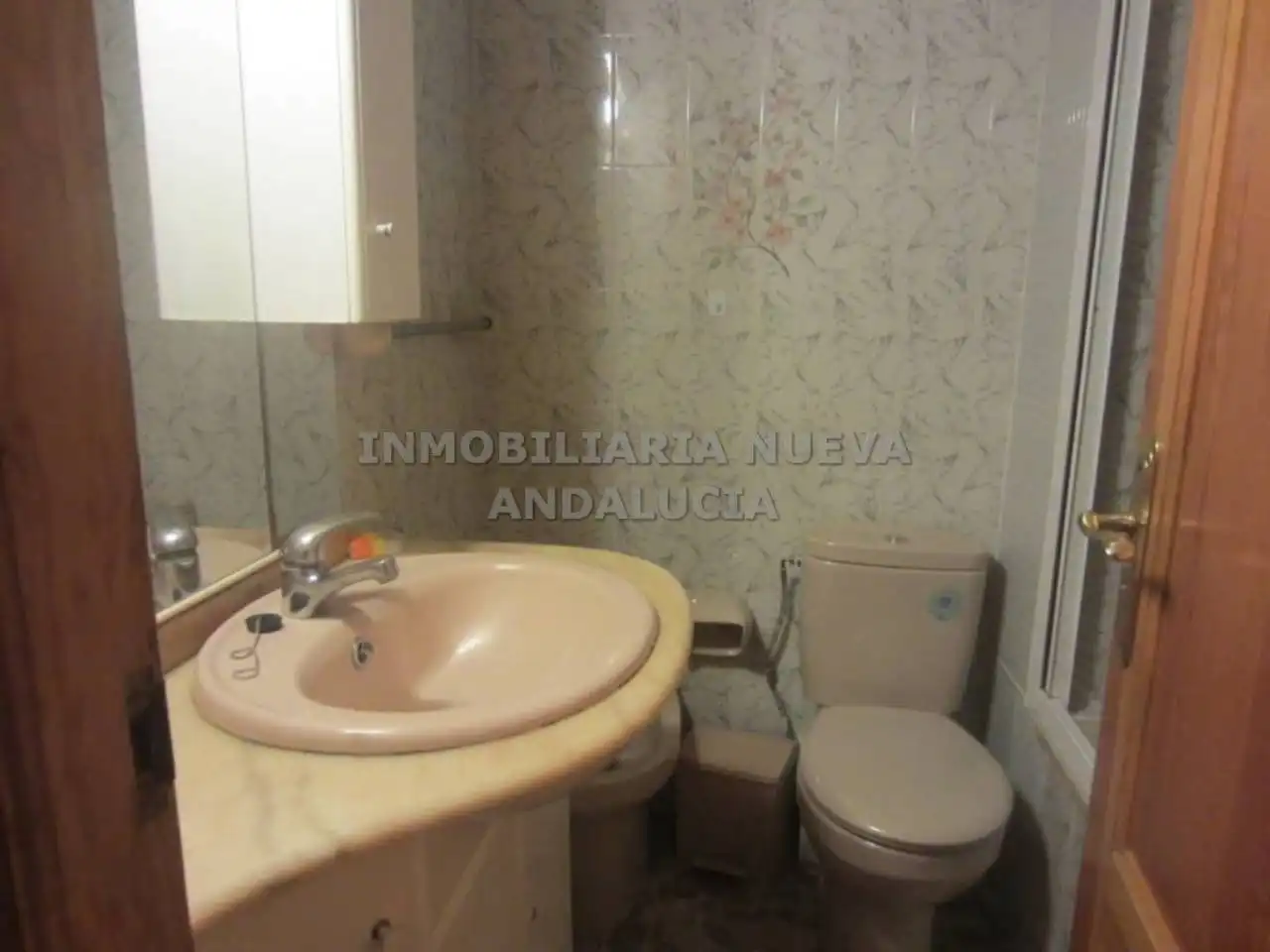 Habitación de Piso de alquiler en Almería con Terraza y Amueblado