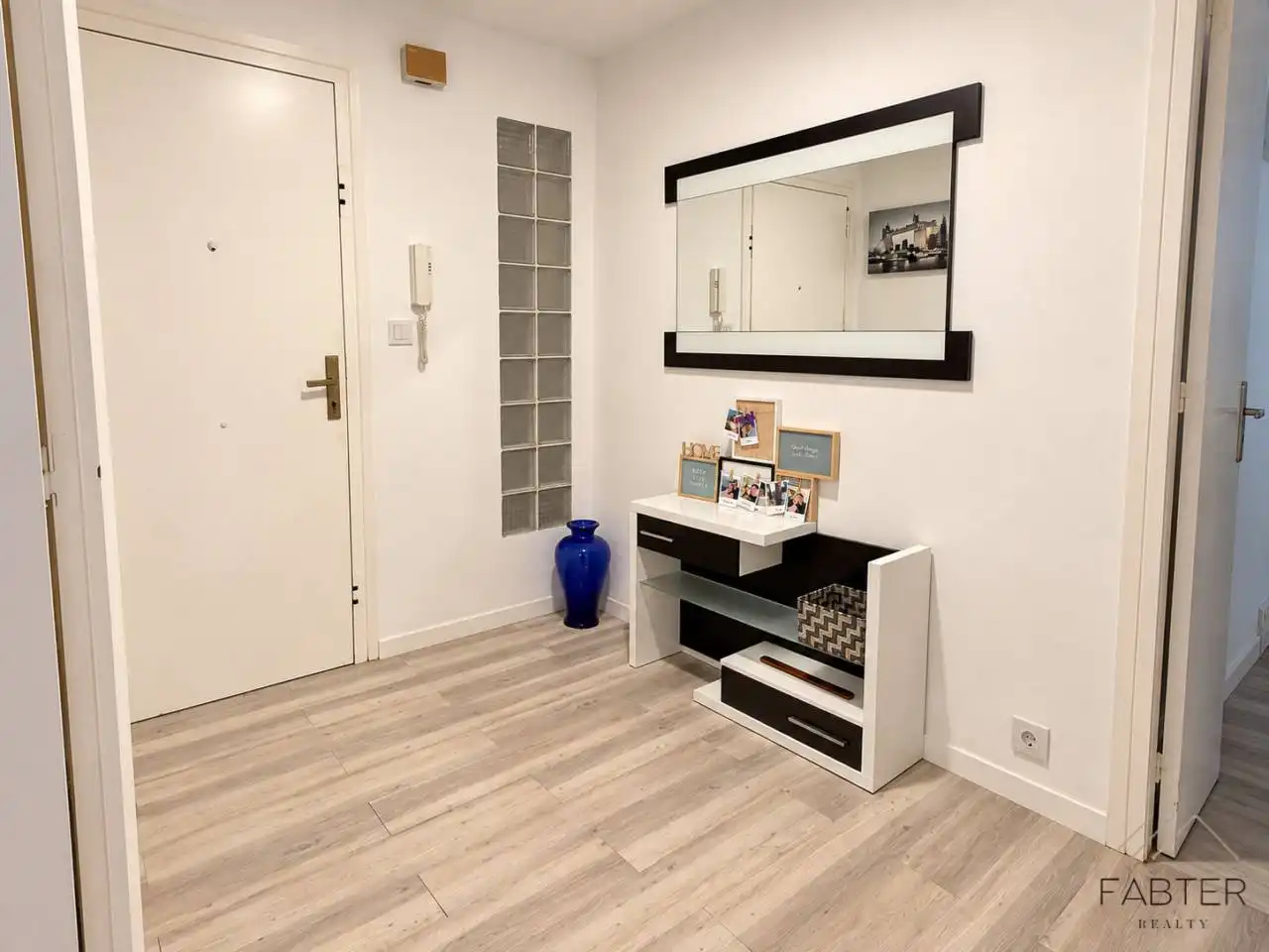 Flat with terrace for sale in Calle Montserrat, imagen 13
