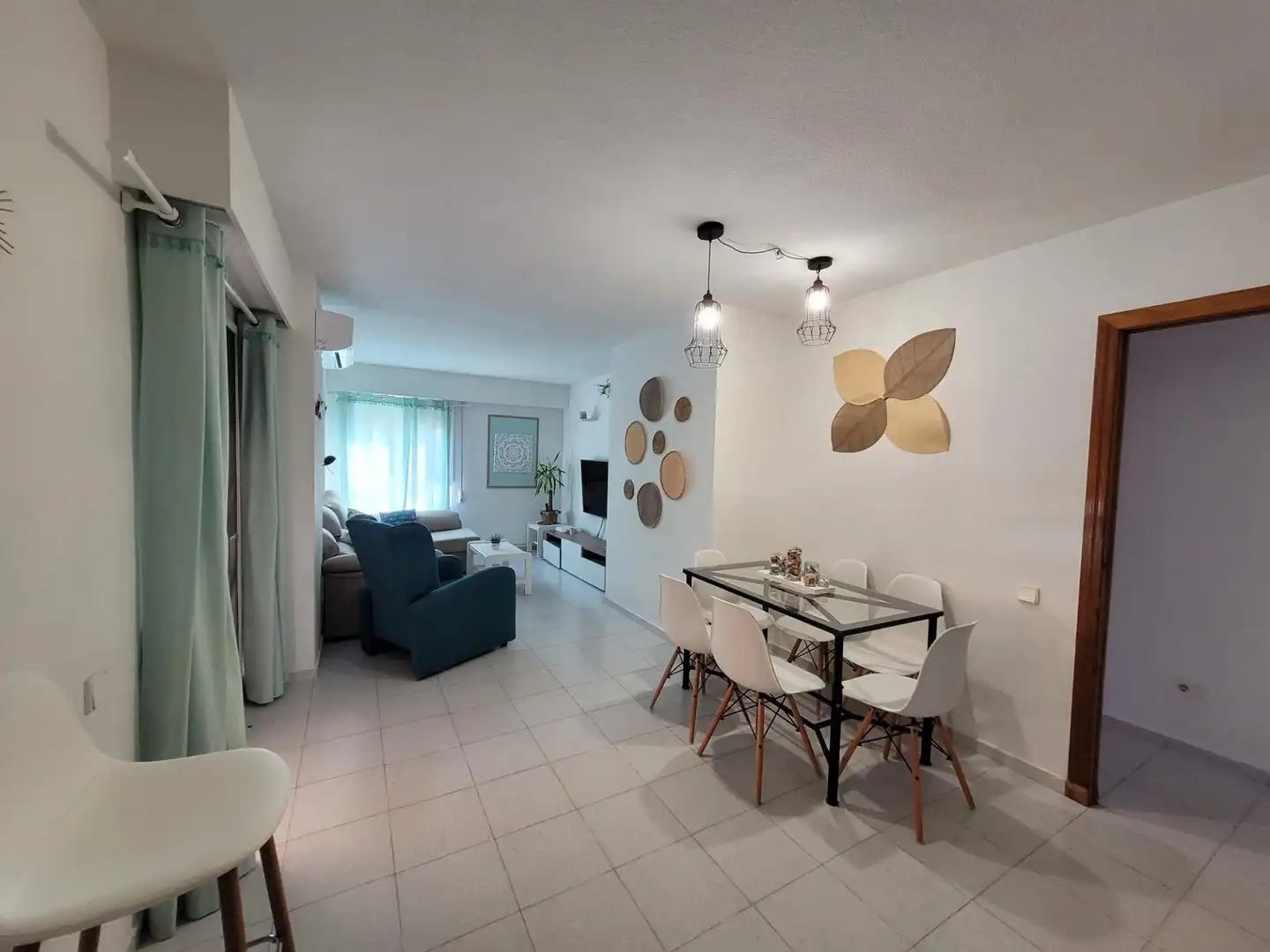 Menjador de Apartament en venda en Alicante / Alacant amb Calefacció, Jardí privat i Terrassa
