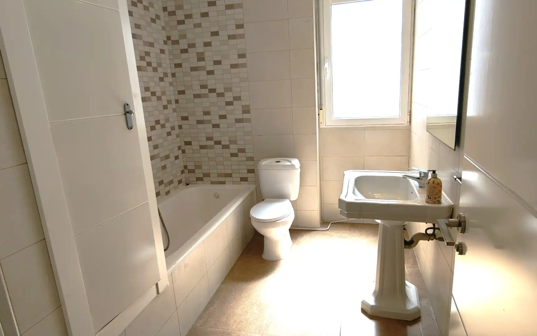 Baño de Piso en venta en Zaragoza con Calefacción, Parquet y Terraza