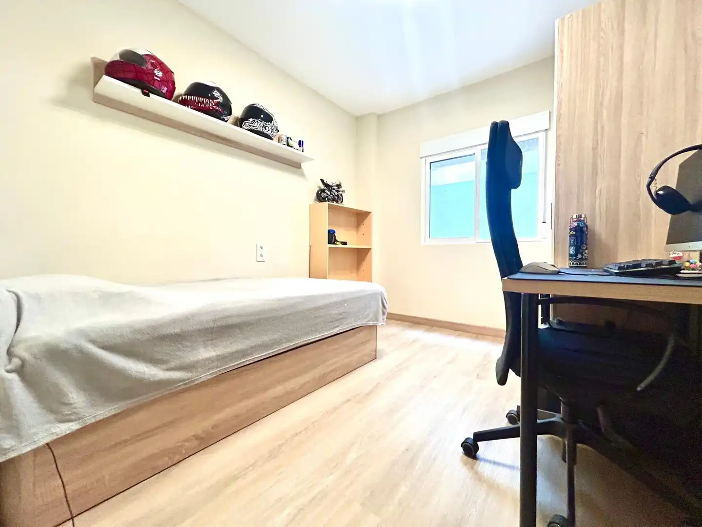 Schlafzimmer von Wohnung zum Verkauf in Manises mit Klimaanlage, Terrasse und Balkon
