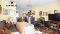 Sala d'estar de Casa adosada en venda en  Granada Capital amb Aire condicionat, Calefacció i Jardí privat