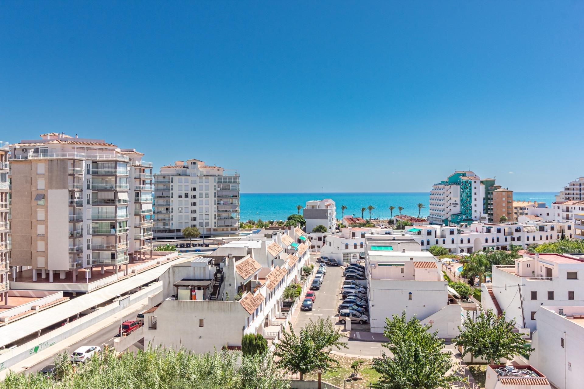 Vista exterior de Àtic en venda en Peñíscola / Peníscola amb Calefacció, Jardí privat i Terrassa