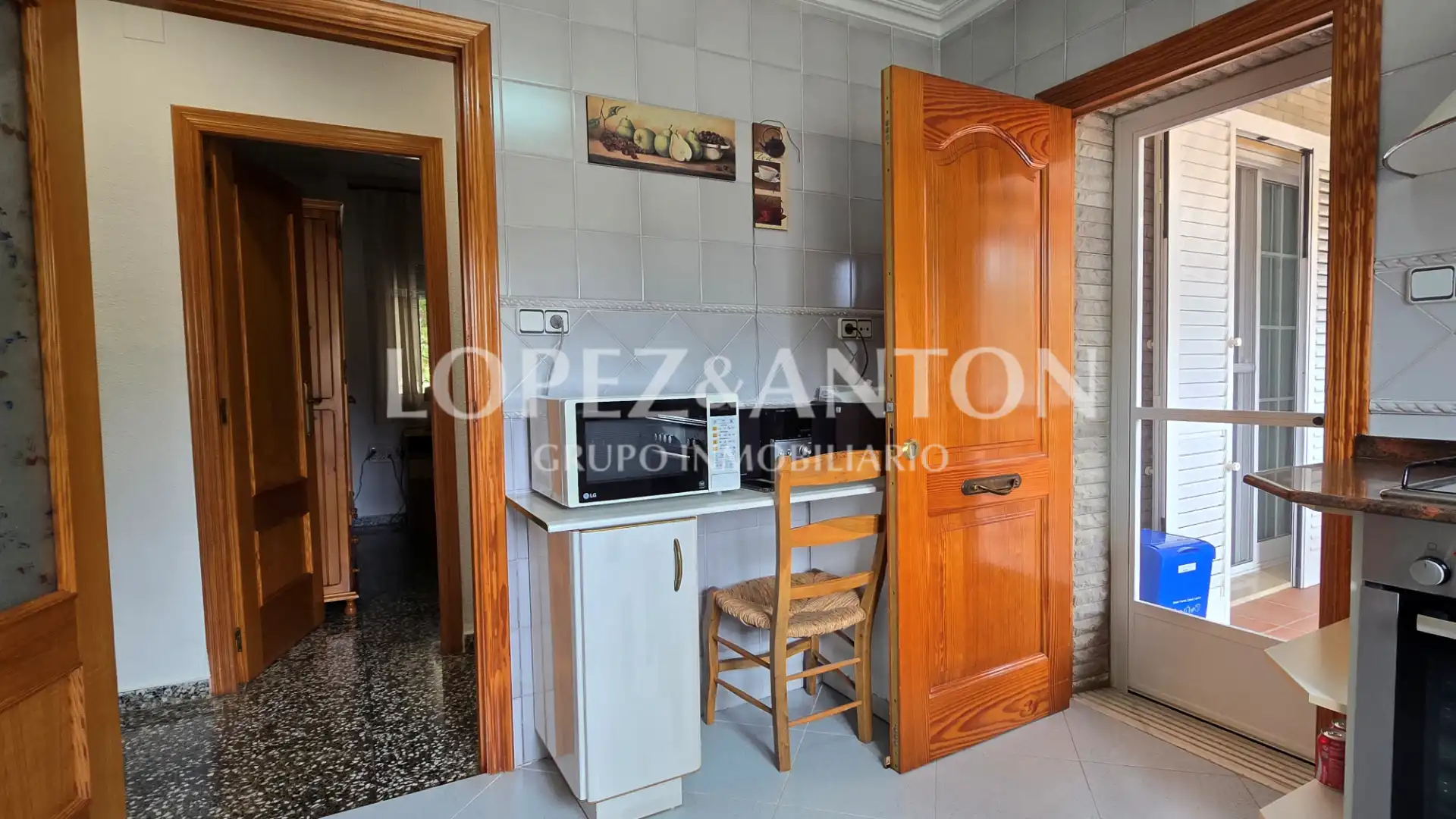 Kitchen of Houses for sale in L'Eliana  with Air Conditioner, Private garden and Terrace