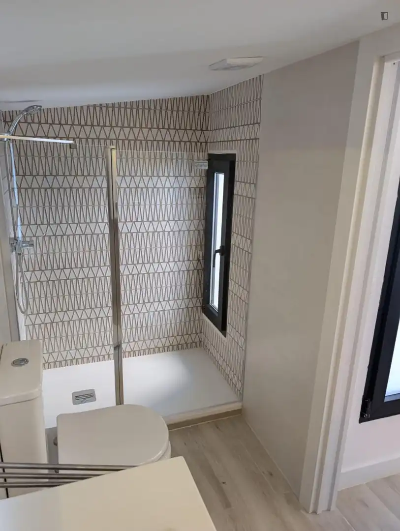 Bathroom of Houses for rent in Madrid  with Air Conditioner, Furnished and Washing machine