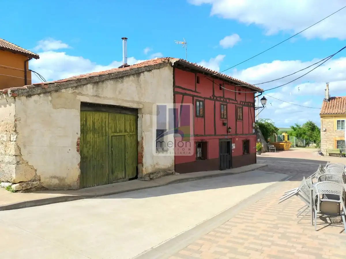 Exterior view of Houses for sale in Arlanzón  with Storage room