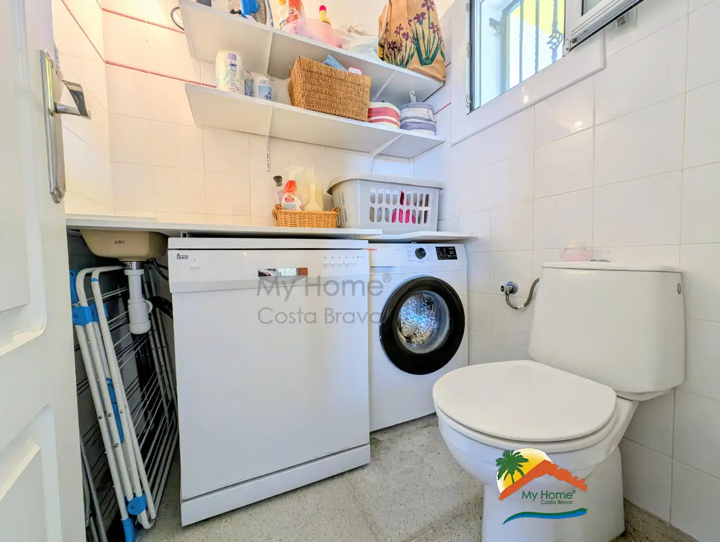 Badezimmer von Haus oder Chalet zum Verkauf in Lloret de Mar mit Heizung, Privatgarten und Terrasse