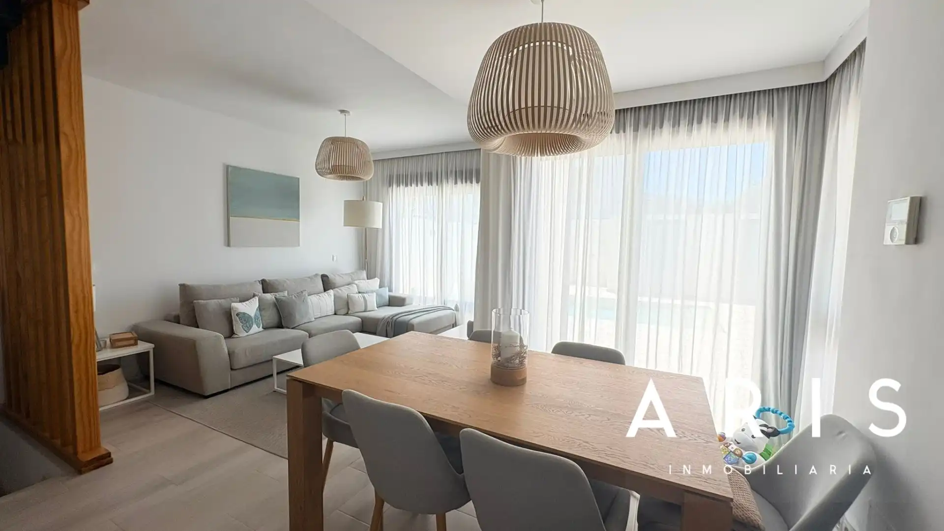 Comedor de Casa adosada en venta en Alhaurín de la Torre con Aire acondicionado, Jardín privado y Parquet