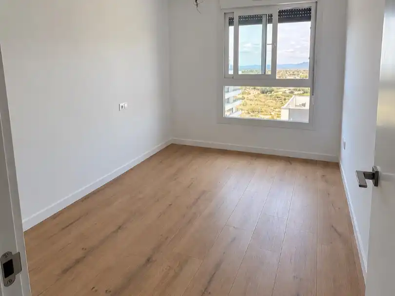Habitación de Piso en venta en Elche / Elx con Aire acondicionado, Calefacción y Terraza