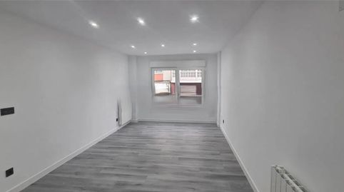 Foto 2 de Piso en venta en Teis, Vigo