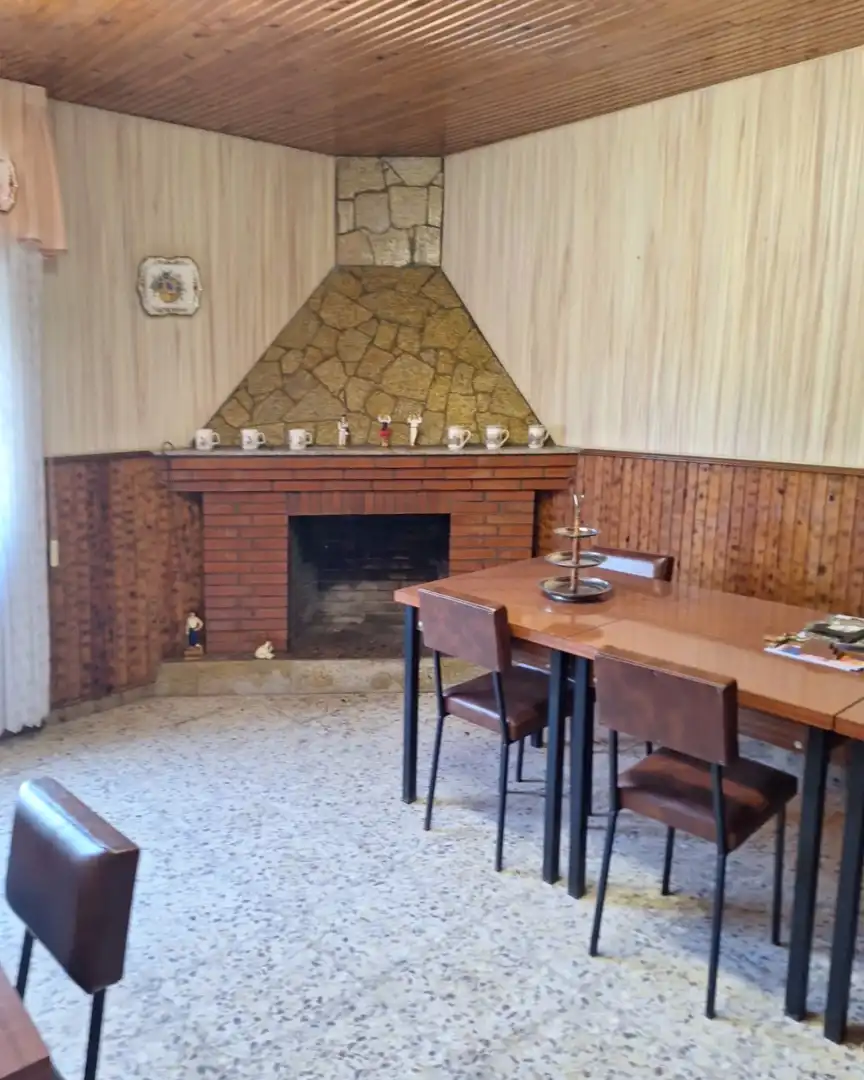 Menjador de Casa o xalet en venda en Vilasantar amb Jardí privat, Parquet i Moblat