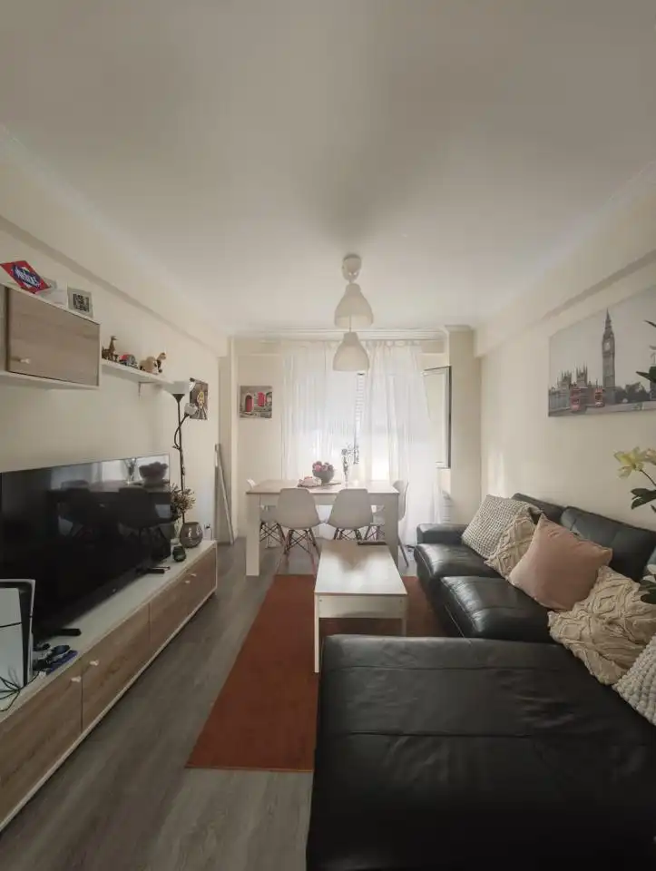 Sala d'estar de Planta baixa en venda en Madrid amb Calefacció