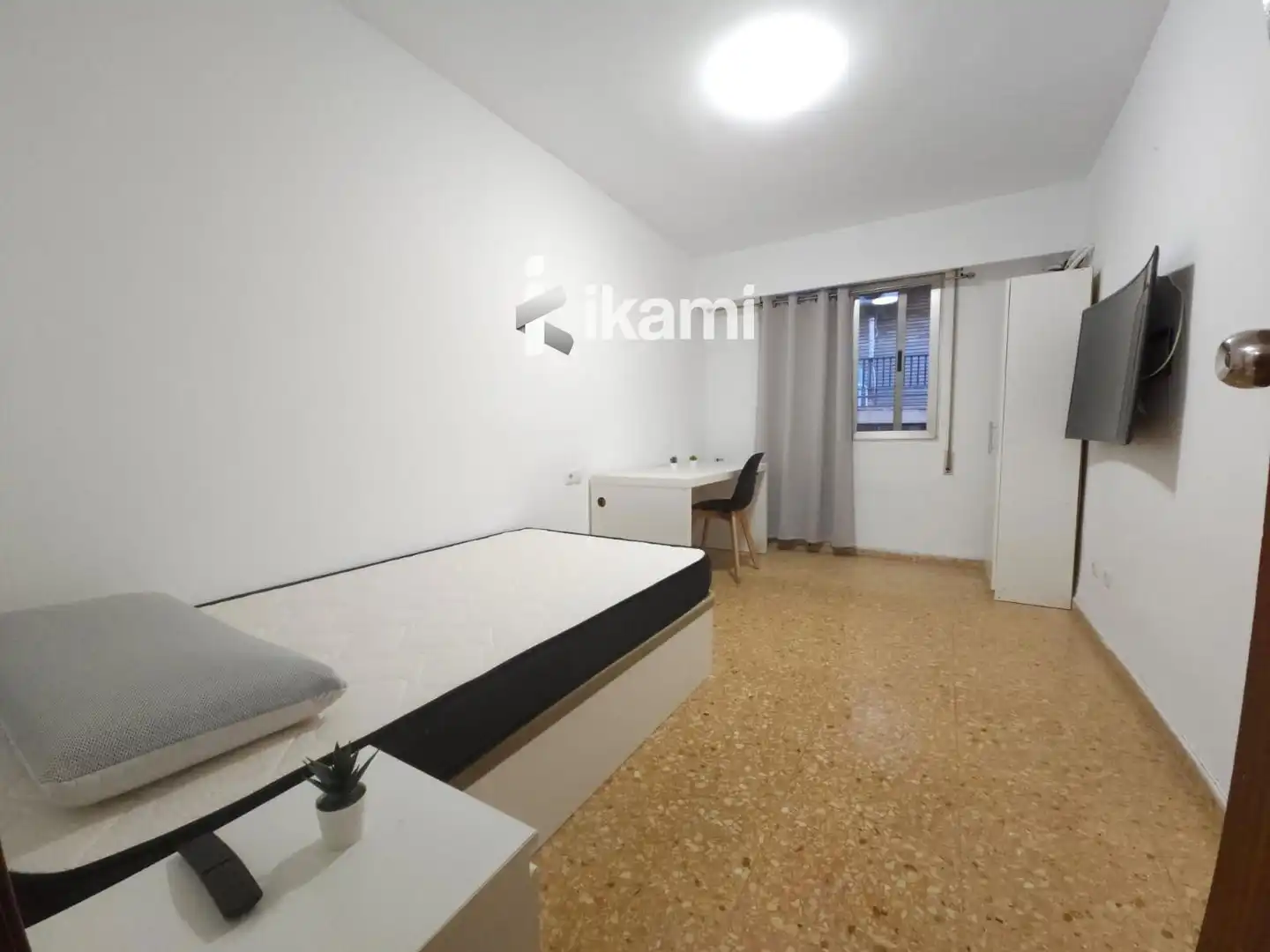 Habitación de Piso en venta en Valencia con Aire acondicionado, Calefacción y Terraza