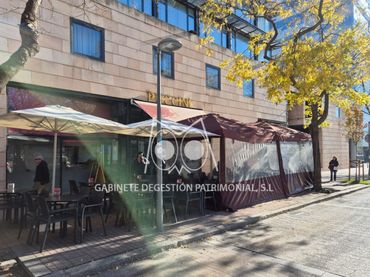 Local comercial en traspaso en Avinguda de Francesc Macià 64
