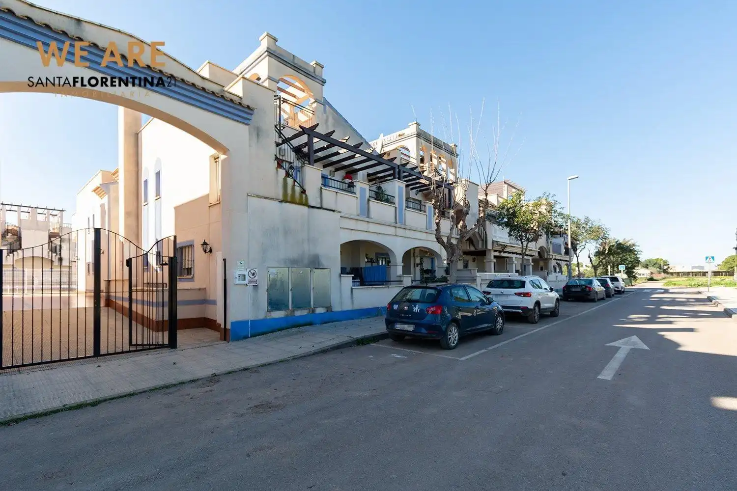 Vista exterior de Piso en venta en Cartagena con Trastero, Amueblado y Piscina comunitaria