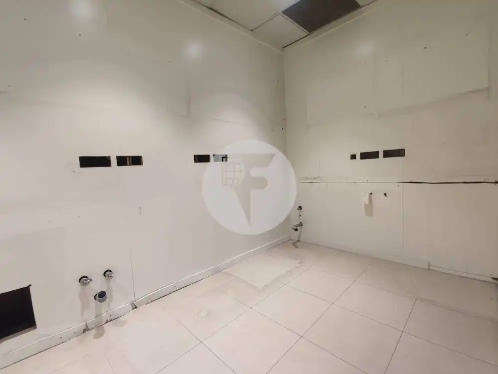 Commercial properties for rent in Barcelona  with Air Conditioner