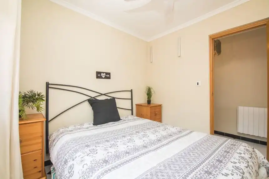 Dormitori de Casa o xalet en venda en Tibi amb Aire condicionat, Piscina i Moblat