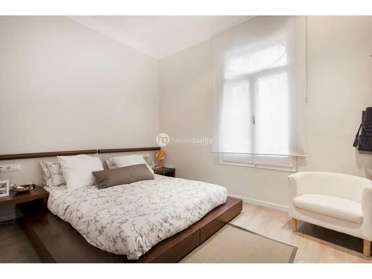Schlafzimmer von Wohnung zur Miete in Barcelona mit Parkett und Terrasse