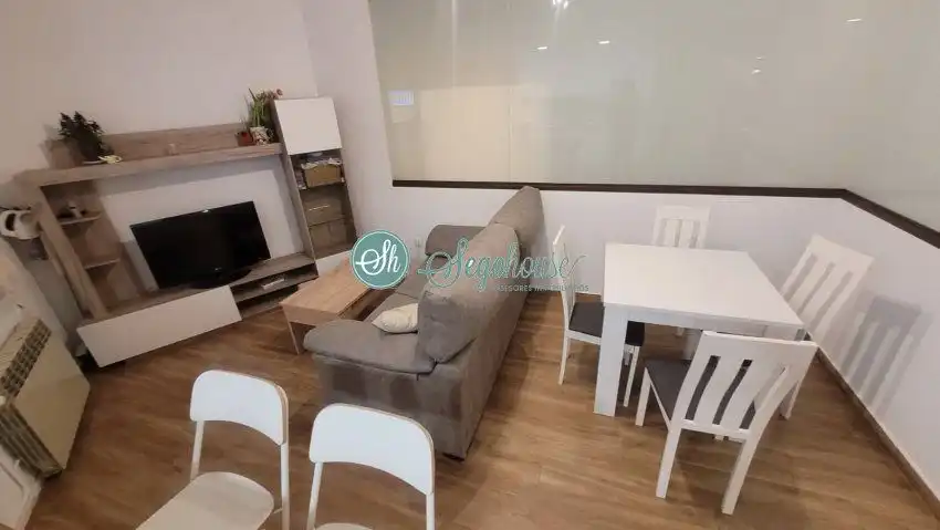 Sala de estar de Piso de alquiler en Segovia con Calefacción, Terraza y Amueblado