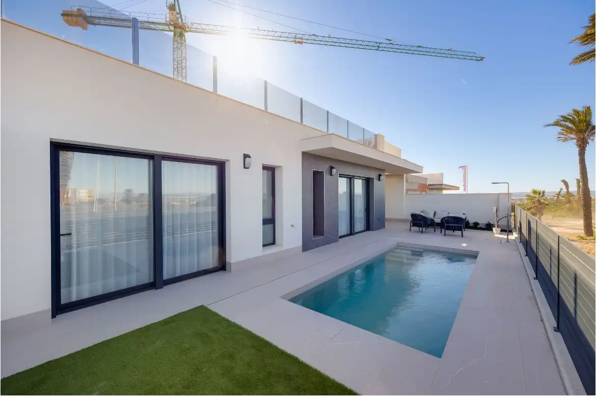 Villa con piscina in vendita a Nueva Torrevieja - Aguas Nuevas