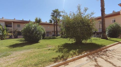 Foto 5 de Casa adosada en venta en Avenida de Los Pinares, Lepe, Huelva