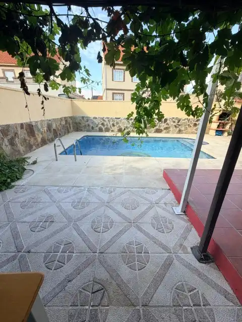 Piscina de Casa o chalet en venta en Las Ventas de Retamosa con Aire acondicionado, Calefacción y Jardín privado