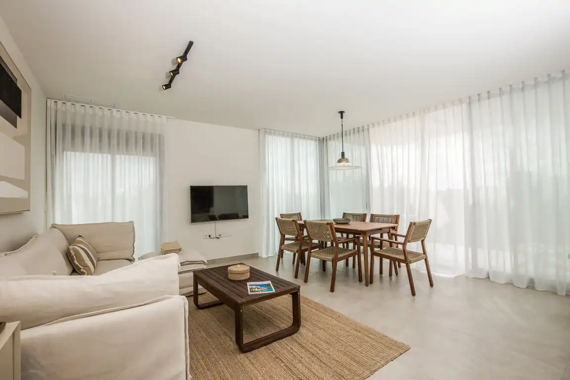 Wohnzimmer von Wohnungen zur Miete in Jávea / Xàbia mit Klimaanlage, Privatgarten und Schwimmbad