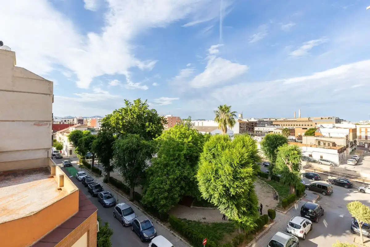 Außenansicht von Wohnung zum Verkauf in Moncada mit Heizung, Terrasse und Balkon