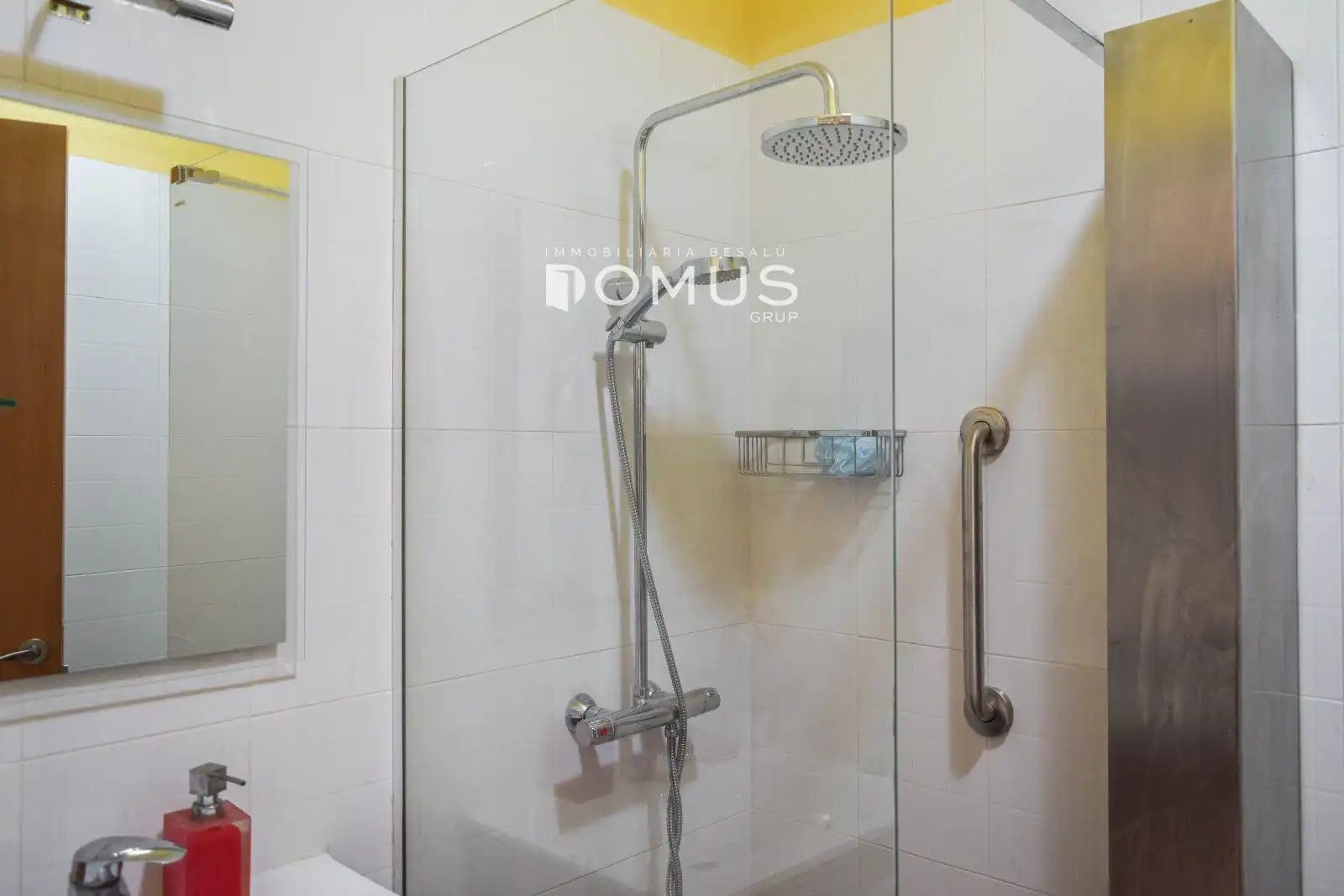 Bathroom of Houses for sale in Besalú  with Heating, Terrace and Storage room