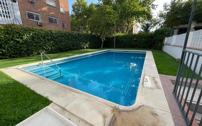 Swimming pool of Flat for sale in  Córdoba Capital  with Air Conditioner, Heating and Private garden