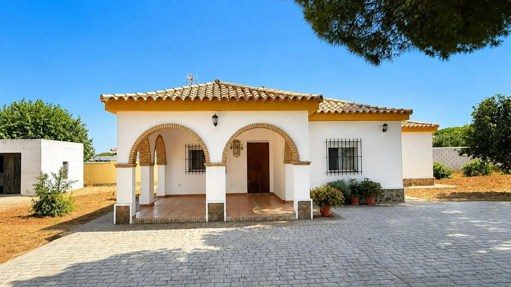 Vista exterior de Casa o chalet en venta en Chiclana de la Frontera con Jardín privado, Terraza y Trastero