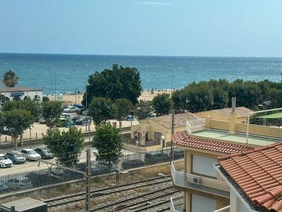 Vista exterior de Pis en venda en Calella amb Moblat, Forn i Balcó