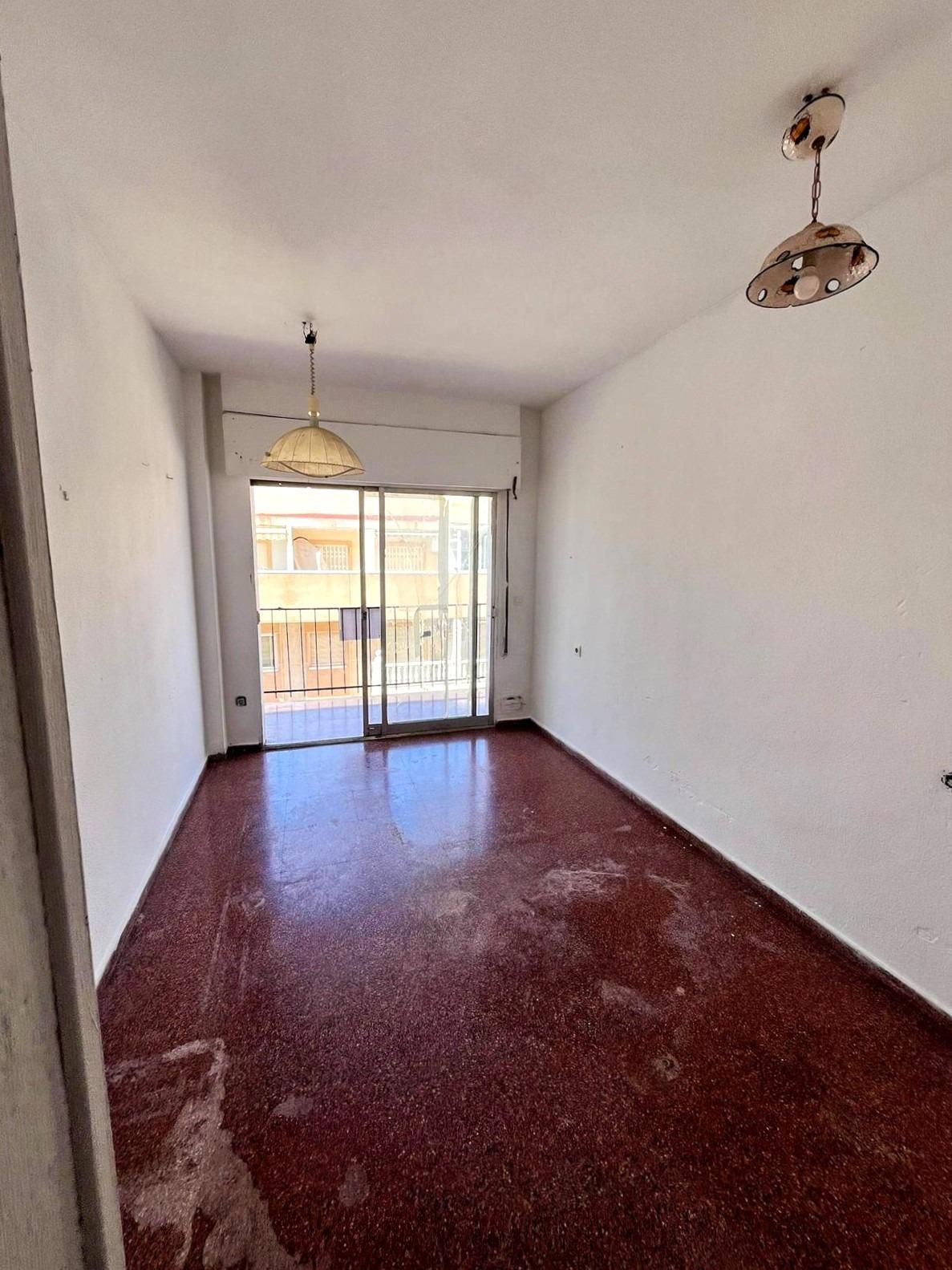 Bedroom of Study for sale in Torrevieja  with Balcony