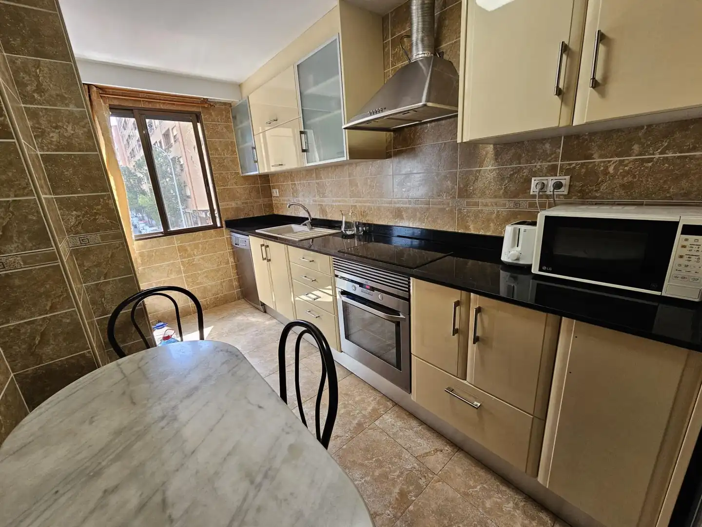 Cocina de Piso en venta en Valencia con Aire acondicionado, Terraza y Amueblado