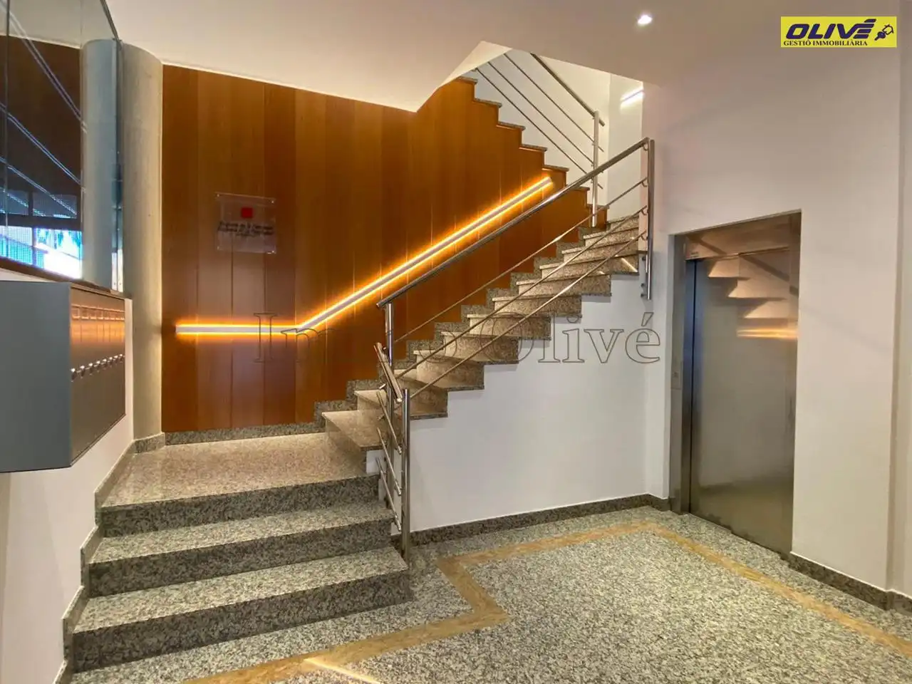 Local comercial de lloguer a calle Ample