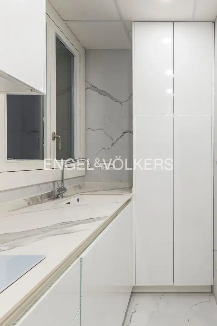 Küche von Wohnung zur Miete in Madrid mit Klimaanlage, Heizung und Balkon