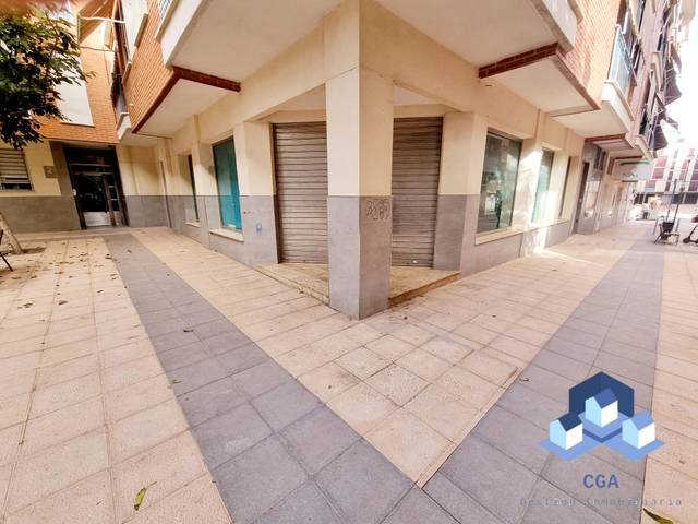 Local comercial en Alquiler en Calle Rambla de las Chatas en La Viña