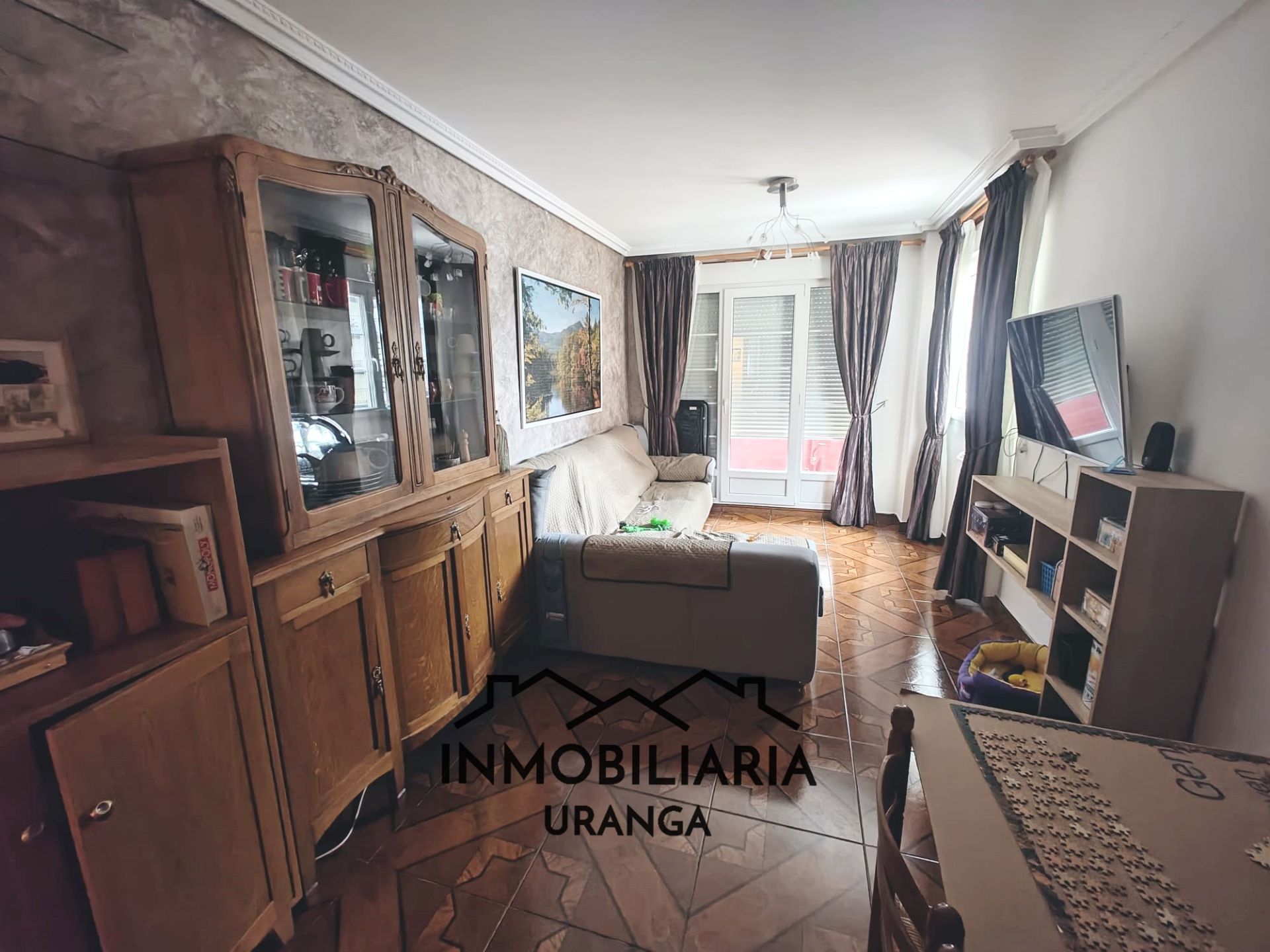 Living room of Flat for sale in Castro-Urdiales  with Heating and Furnished