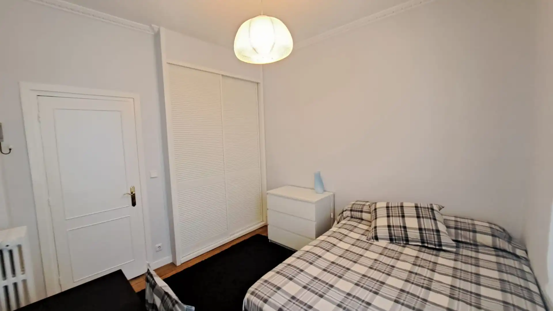 Schlafzimmer von Wohnung zum Verkauf in Bilbao  mit Klimaanlage, Heizung und Ofen