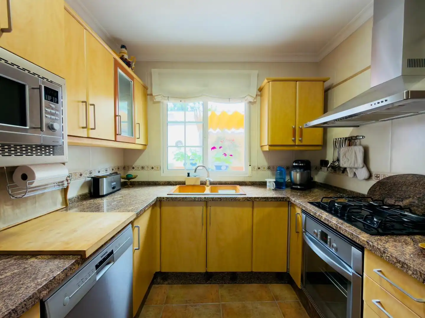 Kitchen of Houses for sale in La Granja de la Costera  with Air Conditioner