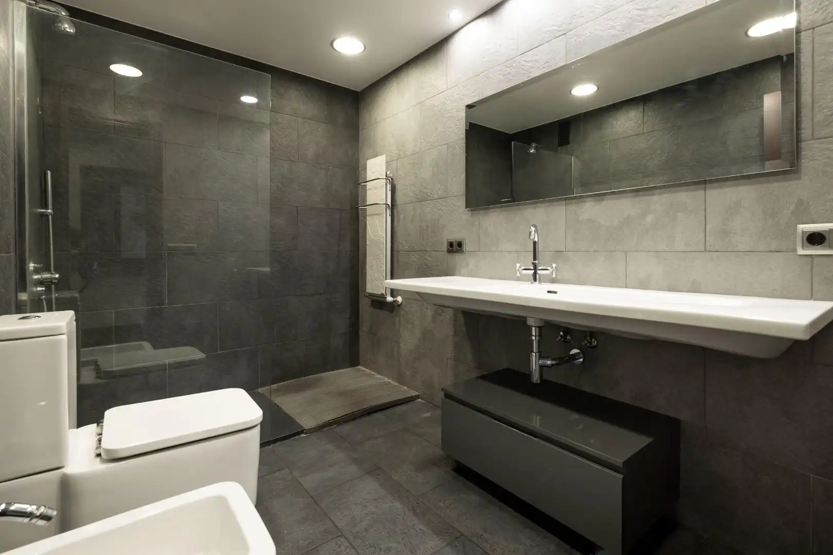 Baño de Piso en venta en Valladolid con Aire acondicionado, Calefacción y Trastero