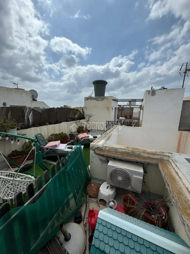 Terraza de Ático en venta en Arrecife con Amueblado y Balcón