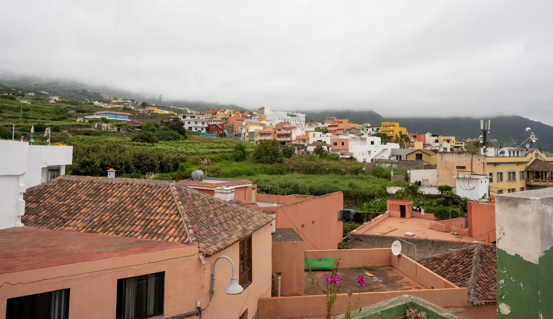 Vista exterior de Edifici en venda en Los Realejos